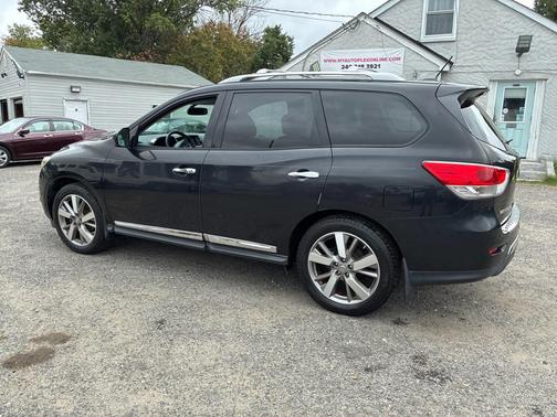 Magnetic Black 2015 Nissan Pathfinder Platinum