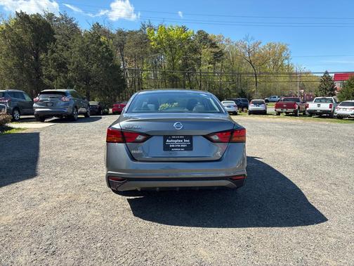 Gun Metallic 2022 Nissan Altima S FWD