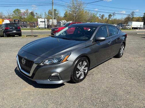 Gun Metallic 2022 Nissan Altima S FWD