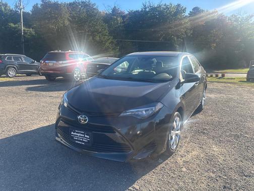 Black Sand Pearl 2017 Toyota Corolla LE