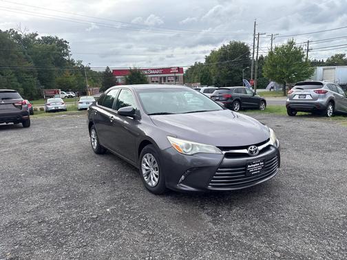 Creme Brulee Mica 2015 Toyota Camry LE