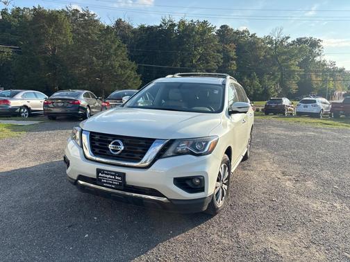 2017 Nissan Pathfinder SL
