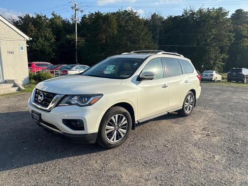 2017 Nissan Pathfinder SL