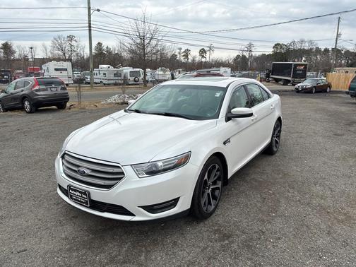 2015 Ford Taurus SEL