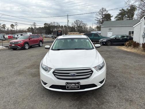 2015 Ford Taurus SEL