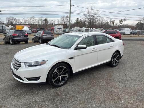 2015 Ford Taurus SEL