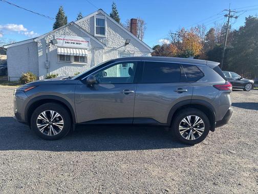 2021 Nissan Rogue SV