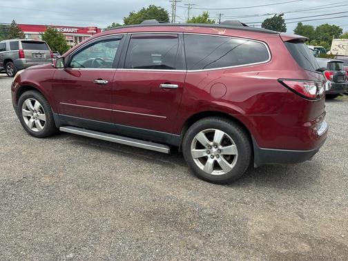 RED 2015 Chevrolet Traverse LTZ