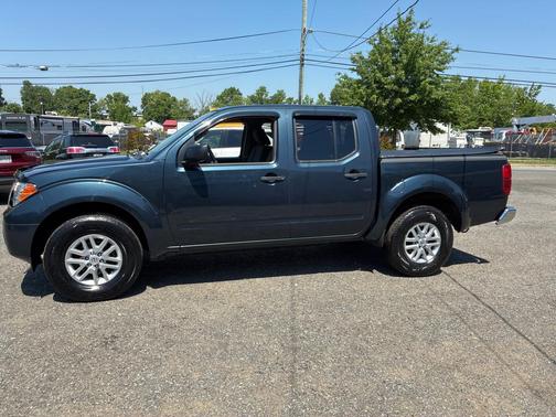 Arctic Blue Metallic 2017 Nissan Frontier SV