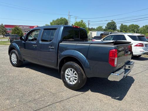 Arctic Blue Metallic 2017 Nissan Frontier SV