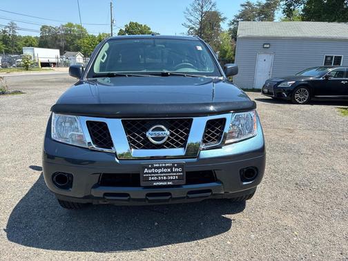 Arctic Blue Metallic 2017 Nissan Frontier SV