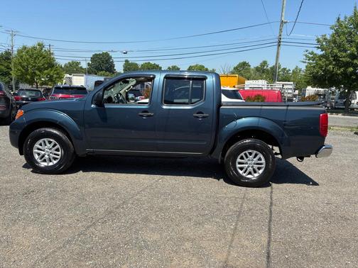 Arctic Blue Metallic 2017 Nissan Frontier SV