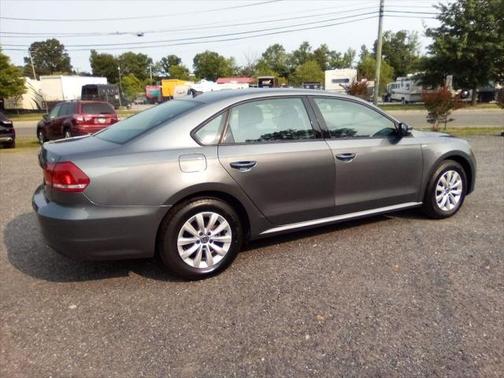 2014 Volkswagen Passat 1.8T S