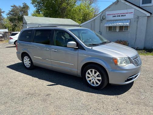 Billet Silver Metallic Clearcoat 2014 Chrysler Town & Country Touring