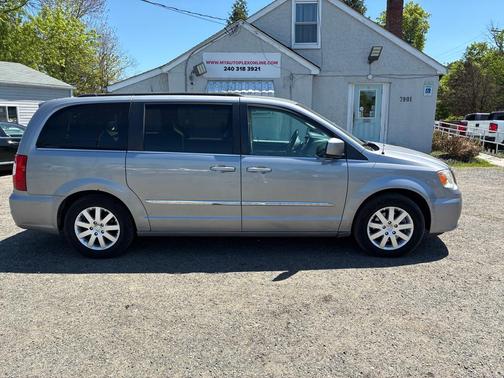 Billet Silver Metallic Clearcoat 2014 Chrysler Town & Country Touring