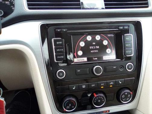 2013 Volkswagen Passat 2.5 SE