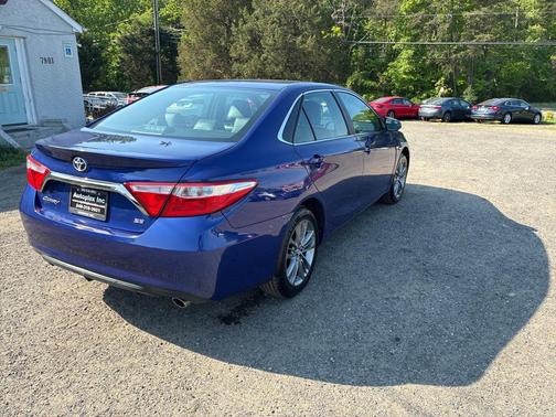 Blue Crush Metallic 2015 Toyota Camry SE