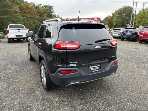 Brilliant Black Crystal Pearlcoat 2016 Jeep Cherokee Limited