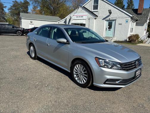 Reflex Silver Metallic 2016 Volkswagen Passat 1.8T SE