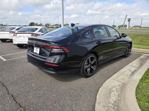 Crystal Black Pearl 2026 Honda Accord Hybrid Sport