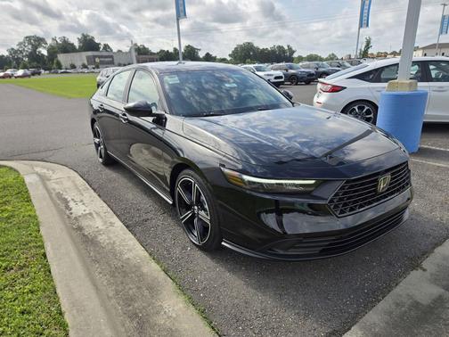 Crystal Black Pearl 2026 Honda Accord Hybrid Sport