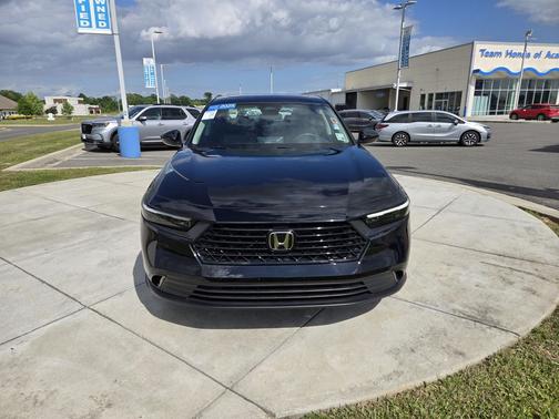 Crystal Black Pearl 2025 Honda Accord