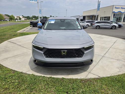 Urban Gray Pearl 2025 Honda Accord
