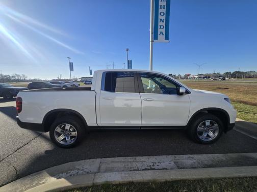 Platinum White Pearl 2026 Honda Ridgeline RTL