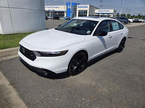 Platinum White Pearl 2026 Honda Accord Hybrid Sport-L