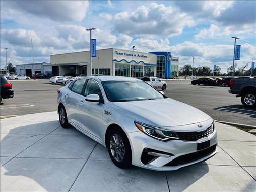 Photo 5 of 17 of 2020 Kia Optima LX