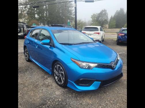 2016 Scion iM 5dr HB Man (Natl)