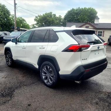 2022 Toyota RAV4 Hybrid XLE Premium