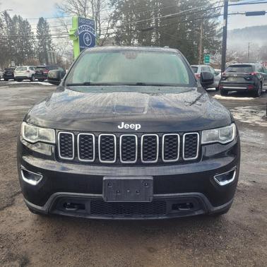 2019 Jeep Grand Cherokee Laredo