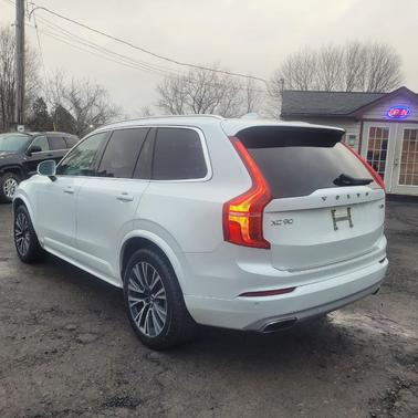 2020 Volvo XC90 T5 Momentum