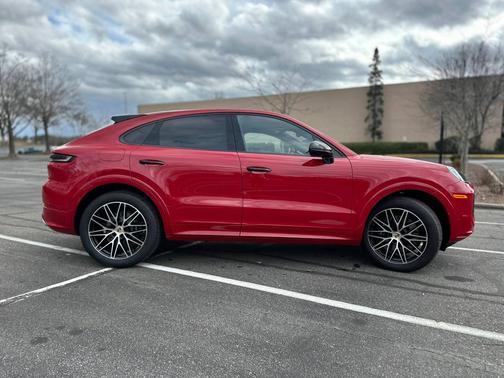 2025 Porsche Cayenne 