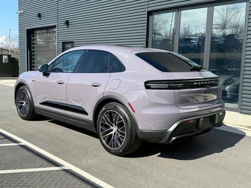 2025 Porsche Macan 