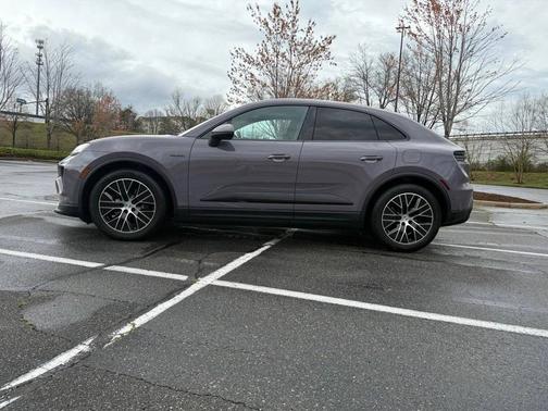 2025 Porsche Macan 