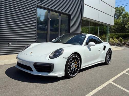 Carrara White Metallic 2017 Porsche 911
