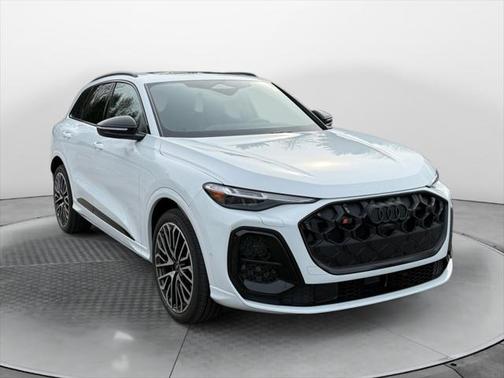 2025 Audi SQ5 Premium Plus TFSI quattro S tronic