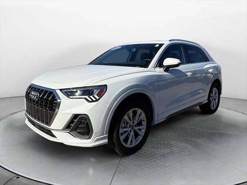 2025 Audi Q3 Premium 45 TFSI S line quattro Tiptronic