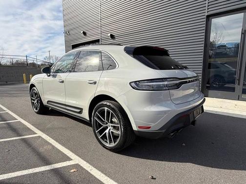 2025 Porsche Macan 