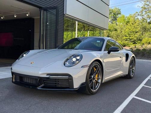 Chalk 2022 Porsche 911