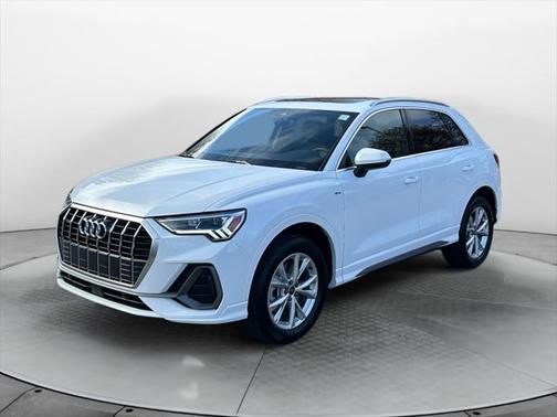 2025 Audi Q3 Premium 45 TFSI S line quattro Tiptronic