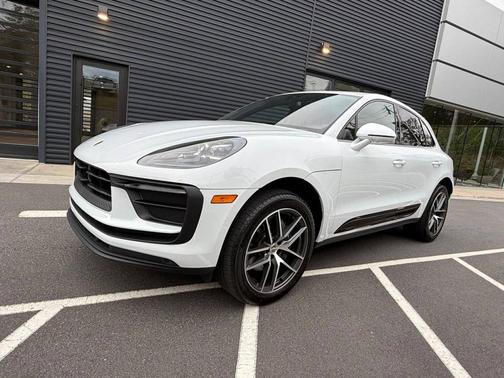 2025 Porsche Macan 