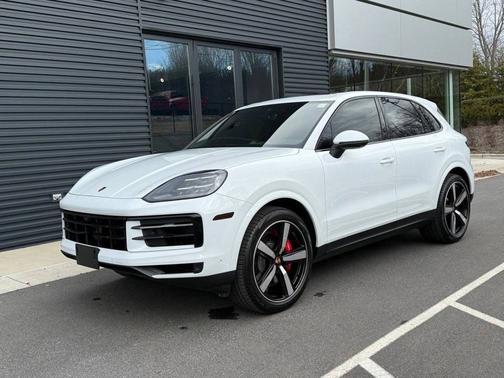2025 Porsche Cayenne 