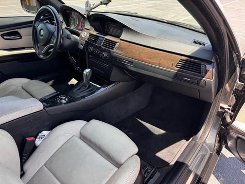 2011 BMW 335 335i Convertible 2D