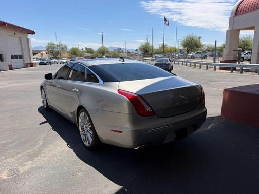 Rhodium Silver Metallic 2013 Jaguar XJ Base