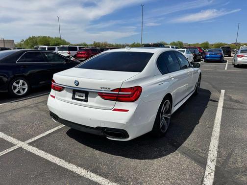 2016 BMW 750 I