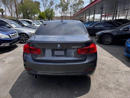 2017 BMW 320 i