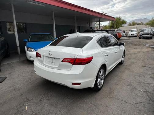 2013 Acura ILX 2.0L Technology